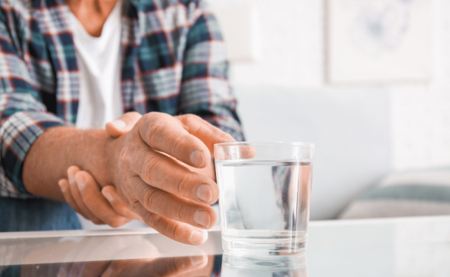 Parkinsonova bolezen tresavica roke